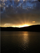 Coucher de soleil sur lac louis